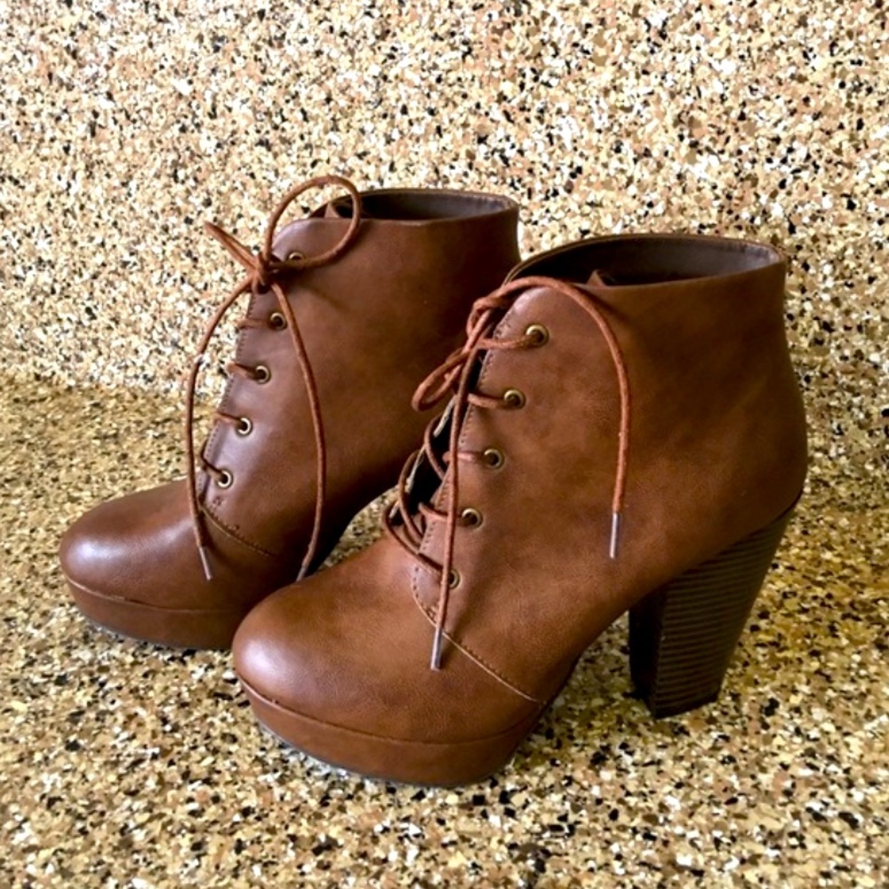 Brown Heeled Lace-up Booties